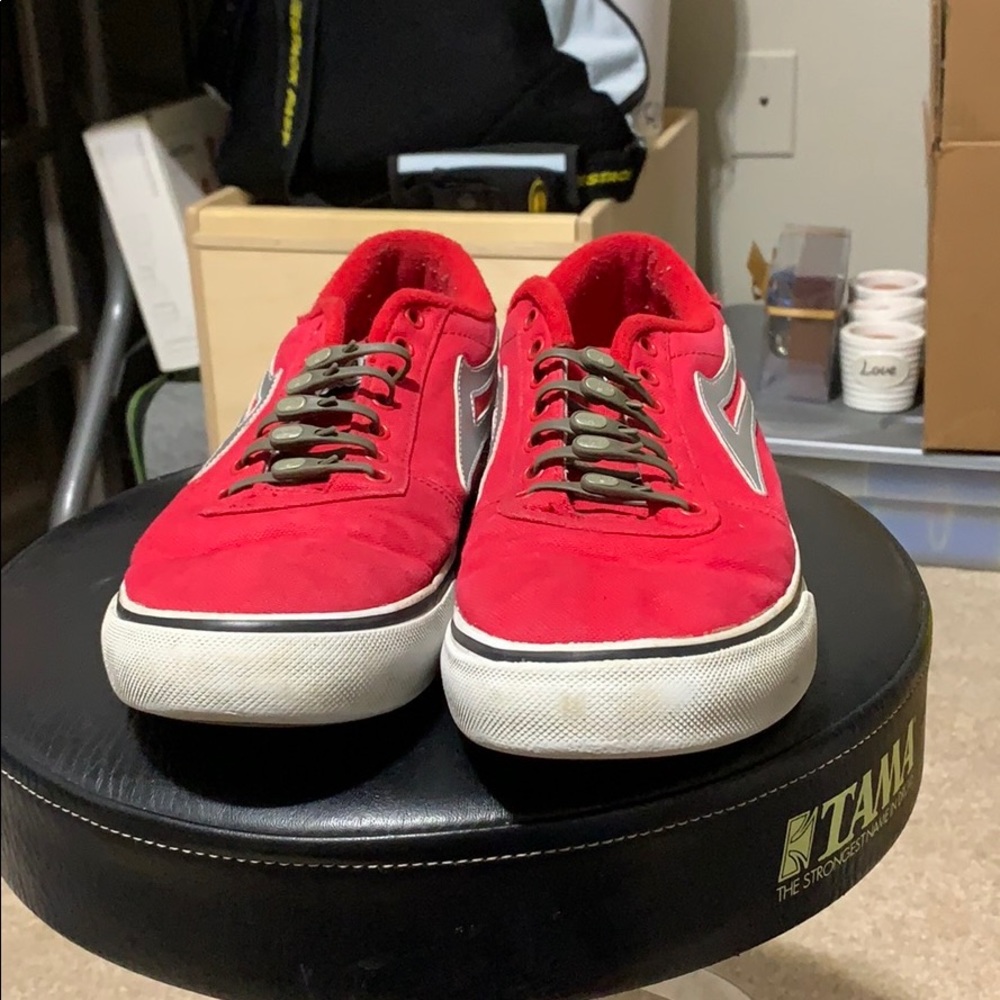 Lakai select with slip on laces
